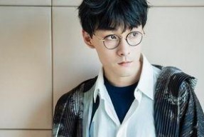 娱乐圈吃瓜夫妻是谁啊百度云,揭秘百度云独家放送的明星夫妻瓜料